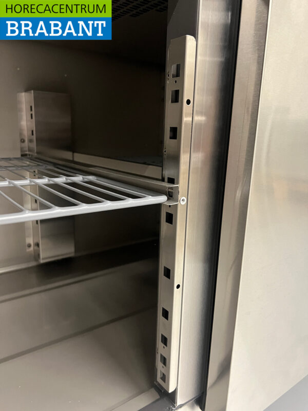 Gekühlte Werkbank aus Edelstahl 4 Türen 223 cm 230V Horeca – Bild 5