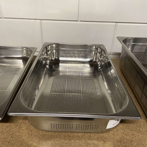 Perforiertes Gastronormtablett aus Edelstahl GN Tablett 1/1 Tiefe 100 mm Horeca