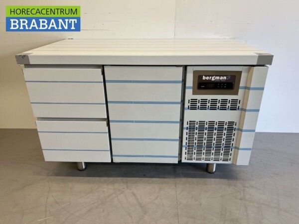 Edelstahl Coreco Premium gekühlte Werkbank 2 Schubladen und 1 Tür 1/1 Gastronorm 134,5 cm Catering