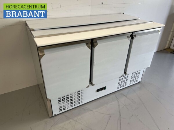 Edelstahl Saladette Gekühlte Arbeitsplatte 3 Türen 1/1 GN 137 cm 230V Horeca – Bild 4