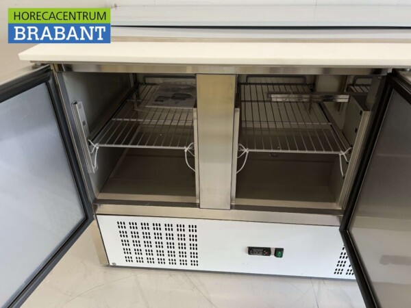 Edelstahl Saladette Gekühlte Arbeitsplatte 3 Türen 1/1 GN 137 cm 230V Horeca – Bild 7