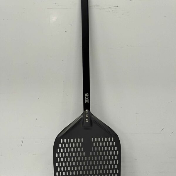 Pizzaschneider harteloxiert, gelochte Klinge 30 cm, Stiellänge 60 cm Horeca