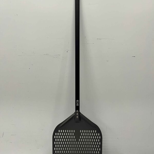 Pizzaschneider harteloxiert, gelochte Klinge 35 cm, Stiellänge 90 cm Horeca