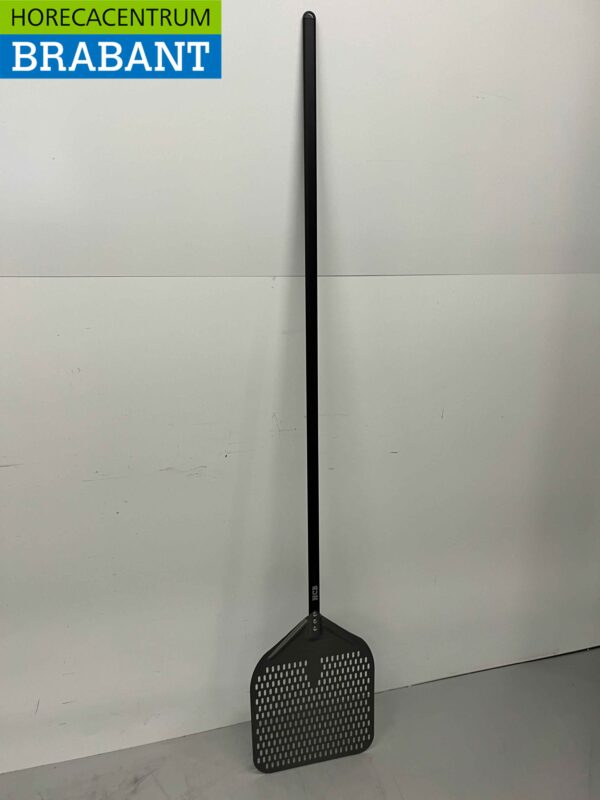 Pizzaschneider harteloxiert, gelochte Klinge 35 cm, Stiellänge 150 cm Horeca – Bild 3