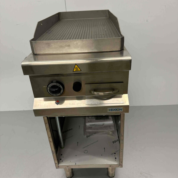 Edelstahl Dexion Grillplatte Gerippt 8 kW Gas Horeca
