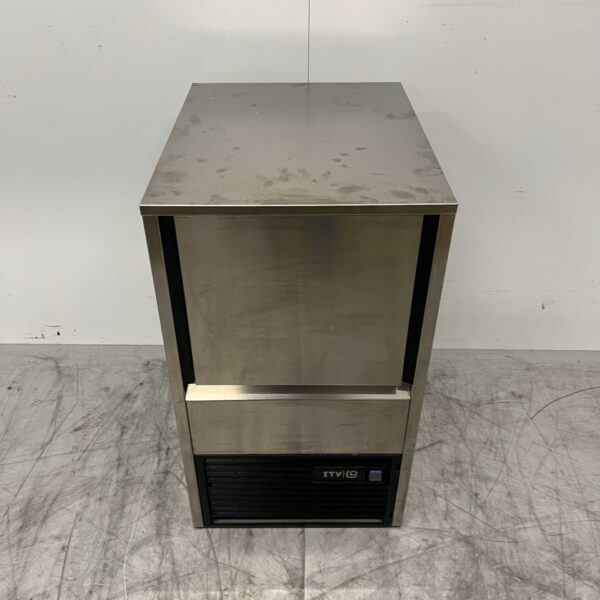 ITV Quasar Eiswürfelmaschine aus Edelstahl Eiswürfelmaschine 40 kg pro Tag 230V Horeca