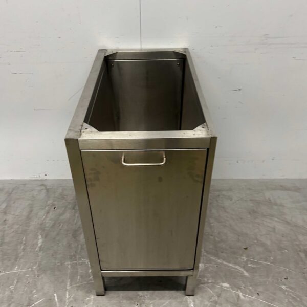 Sockel aus Edelstahl mit Abfalltür 44,5 x 81 x 85 cm Catering