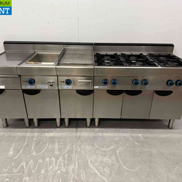 Edelstahl Modulare Backlinie bestehend aus Blende, Bain Marie, Backblech und 6-Flammen-Herd 230 cm 230V + 400V + GAS Horeca