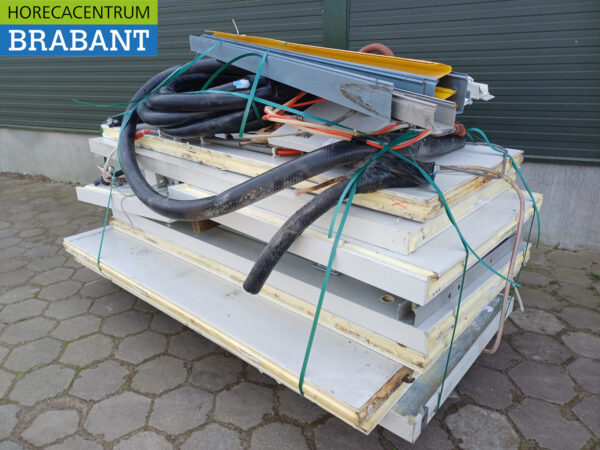 Kühlraum Gefrierzelle mit 2 Biertanks 500 Liter Installation 230V Horeca