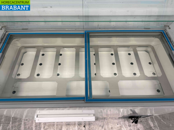 Mobile Combisteel Teneriffa Schaufel-Eisvitrine 10 Fächer 230V Horeca (kopie) – Bild 5