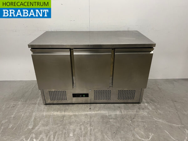 Saro gekühlte Werkbank aus Edelstahl 3 Türen 136 cm 230V Horeca