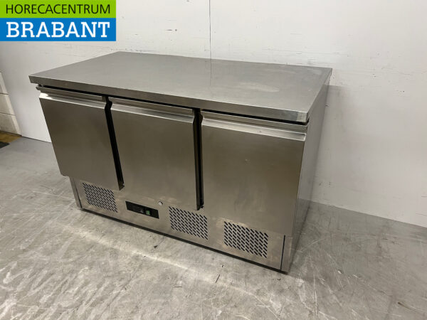 Saro gekühlte Werkbank aus Edelstahl 3 Türen 136 cm 230V Horeca – Bild 2