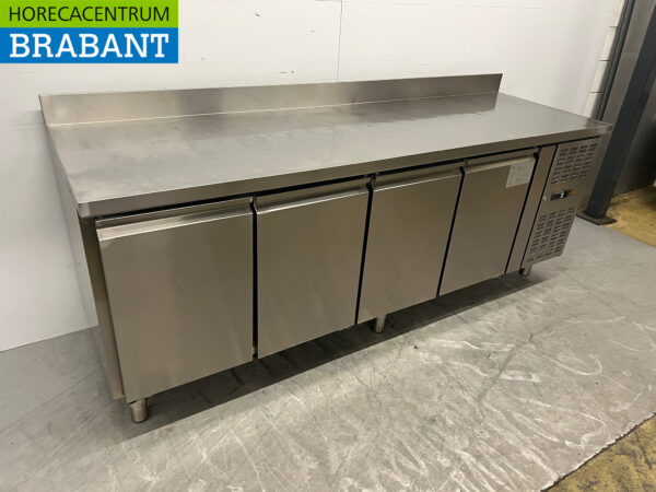 Gekühlte Werkbank aus Edelstahl 4 Türen 223 cm 230V Horeca – Bild 3