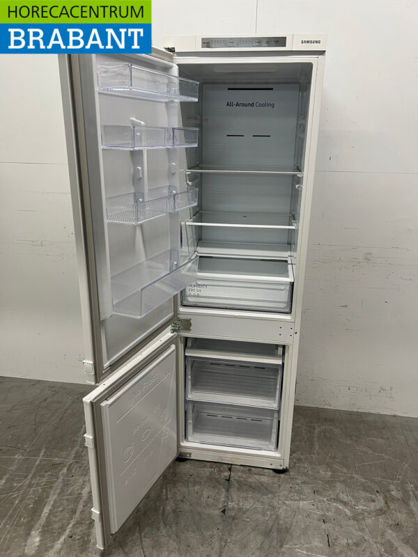 Samsung Einbau-Kühl-Gefrierkombination 267 Liter 230V (kopie) – Bild 4