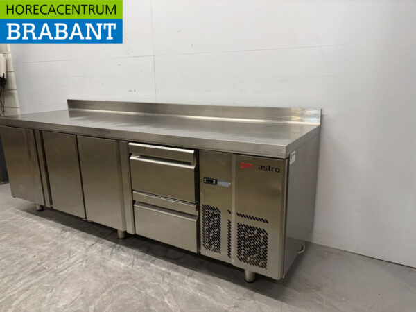 Edelstahl Infrico Gekühlte Werkbank 3 Türen und 2 Schubladen 245 cm 230V Horeca – Bild 2