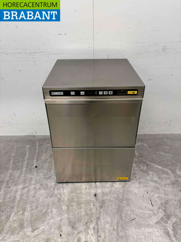 Edelstahl Zanussi Zuca3 Geschirrspüler Frontlader 230V Horeca