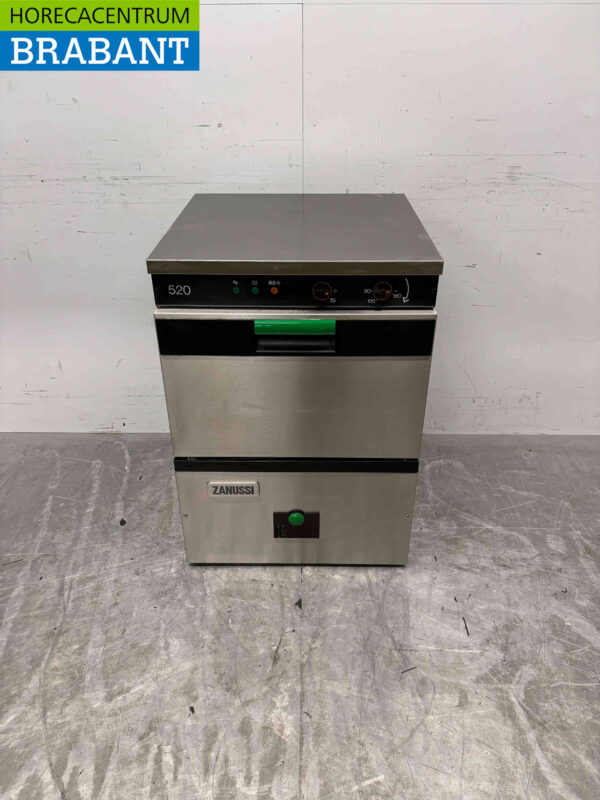 Edelstahl Zanussi 520 Geschirrspüler Frontlader 230V Catering