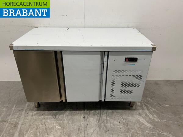 Asber gekühlte Werkbank aus Edelstahl 2 Türen 134,2 cm 230V Horeca