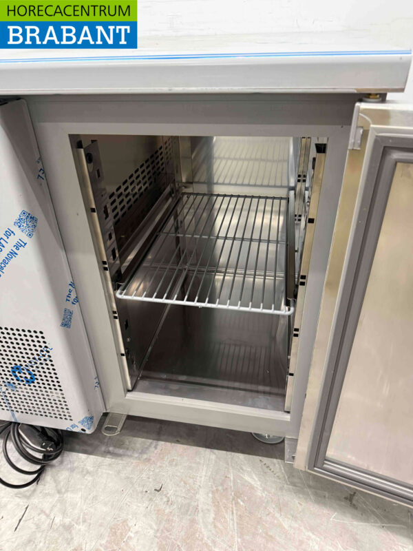 Edelstahl Polar UA072 Gekühlte Werkbank 3 Türen 178,5 cm 230V Horeca – Bild 4