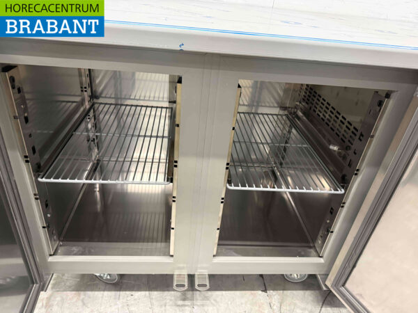 Edelstahl Polar UA072 Gekühlte Werkbank 3 Türen 178,5 cm 230V Horeca – Bild 5