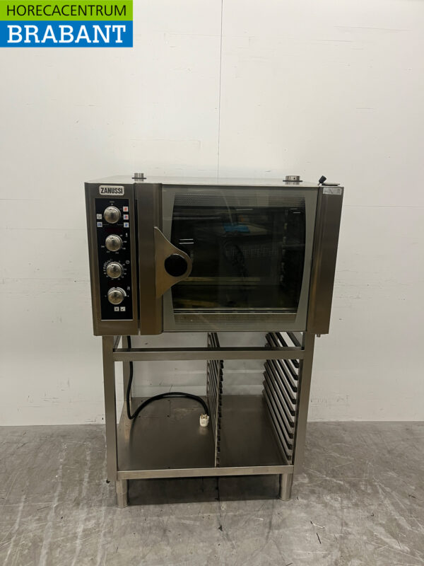 Edelstahl Zanussi Kombidämpfer 6 x 1/1 GN mit Ständer 400V Horeca