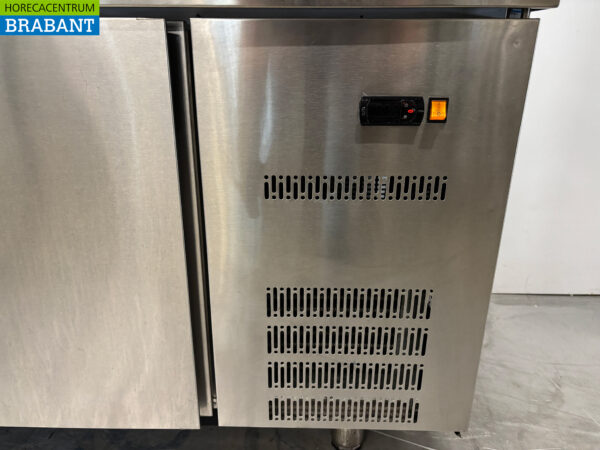 Asber gekühlte Werkbank aus Edelstahl 4 Türen 223 cm 230V Horeca – Bild 5