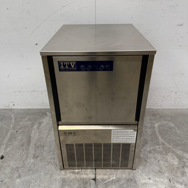 ITV Quasar Eiswürfelmaschine aus Edelstahl 24 kg pro Tag 6 kg Bunker 230V Horeca