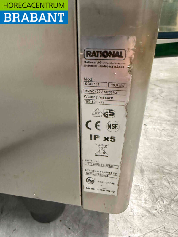 Rational SCC 101 SelfCookingCenter aus Edelstahl mit Haube 6 x 1/1 GN 400V Horeca (kopie) – Bild 6