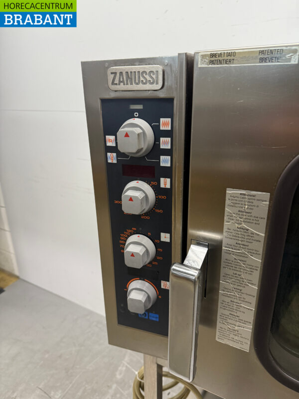 Edelstahl Zanussi Kombidämpfer 6 x 1/1 GN mit Wasserenthärter 400V Horeca – Bild 4