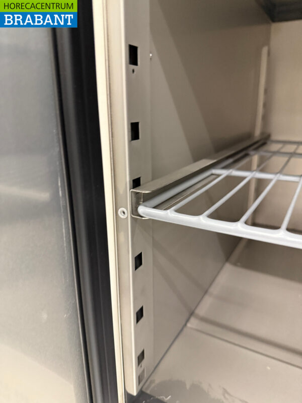 Gekühlte Werkbank aus Edelstahl 2 Türen 90 cm 230V Horeca – Bild 5
