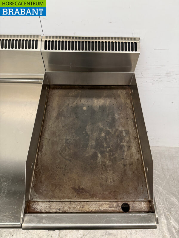 Silko Grillplatte aus Edelstahl mit Arbeitsplatte 80 cm 400V Horeca – Bild 4