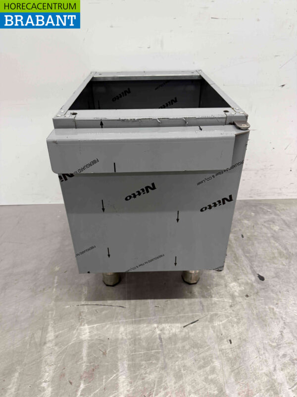Sockel aus Edelstahl mit Flügeltür 40 cm Catering