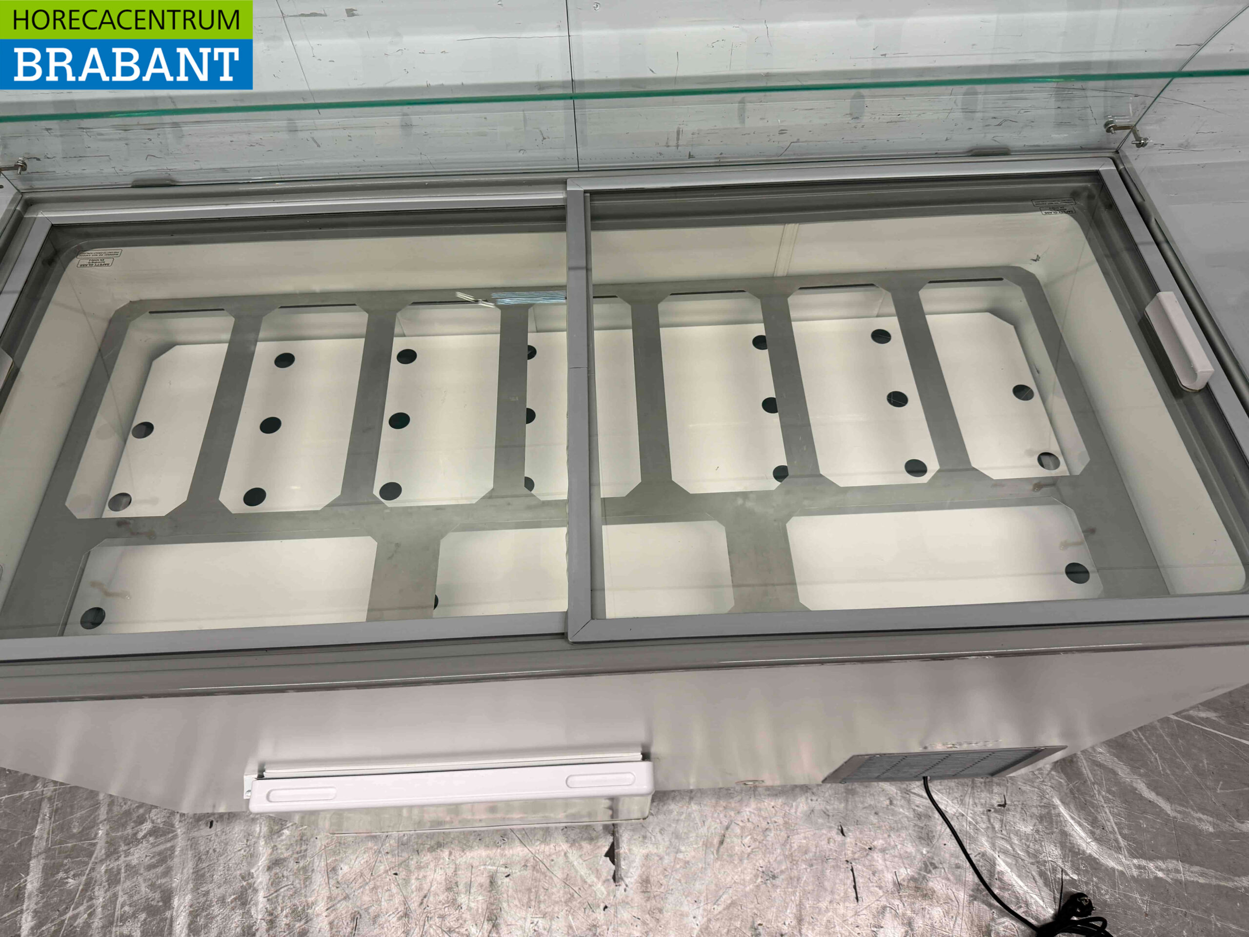 Mobile Combisteel Teneriffa Schaufel-Eisvitrine 10 Fächer 230V Horeca – Bild 5