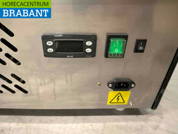 Saro Lisette 100 Kühlvitrine Konditorei 85 Liter 230V Horeca (kopie) – Bild 6