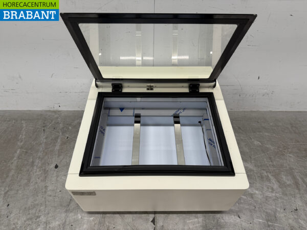 Combisteel Tisch-Eisvitrine 3 x 5 Liter 230V Horeca – Bild 4