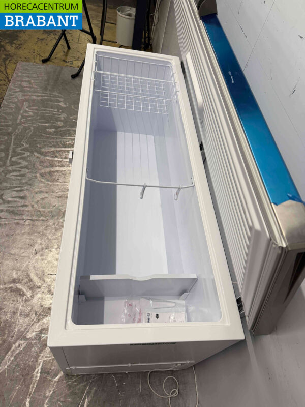 Combisteel Shop Gefrierschrank Gefriertruhe mit Deckel aus Edelstahl 432 Liter 230V Horeca – Bild 4