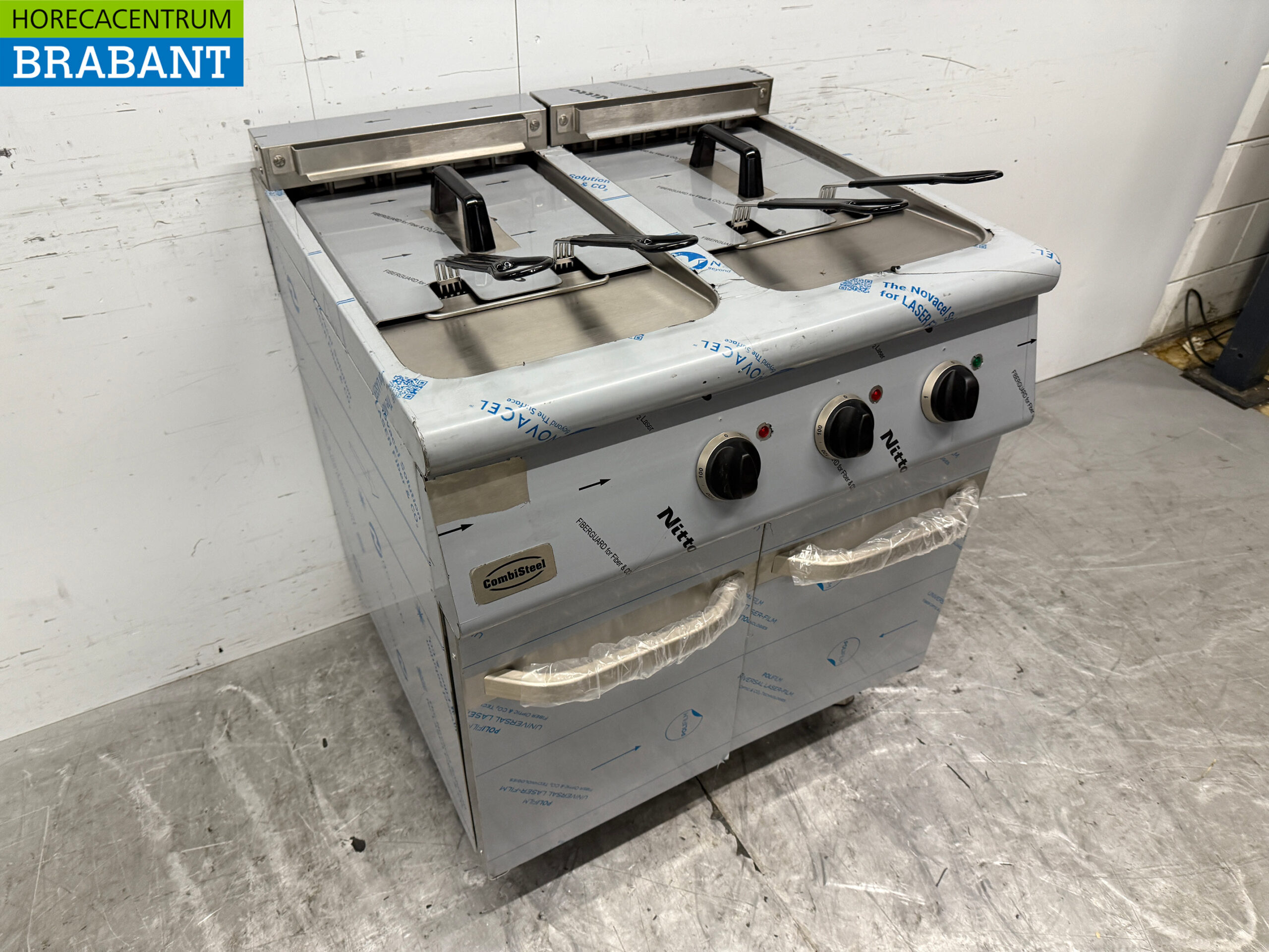 Combisteel Doppelfritteuse aus Edelstahl 2 x 18 Liter 400V Horeca – Bild 3