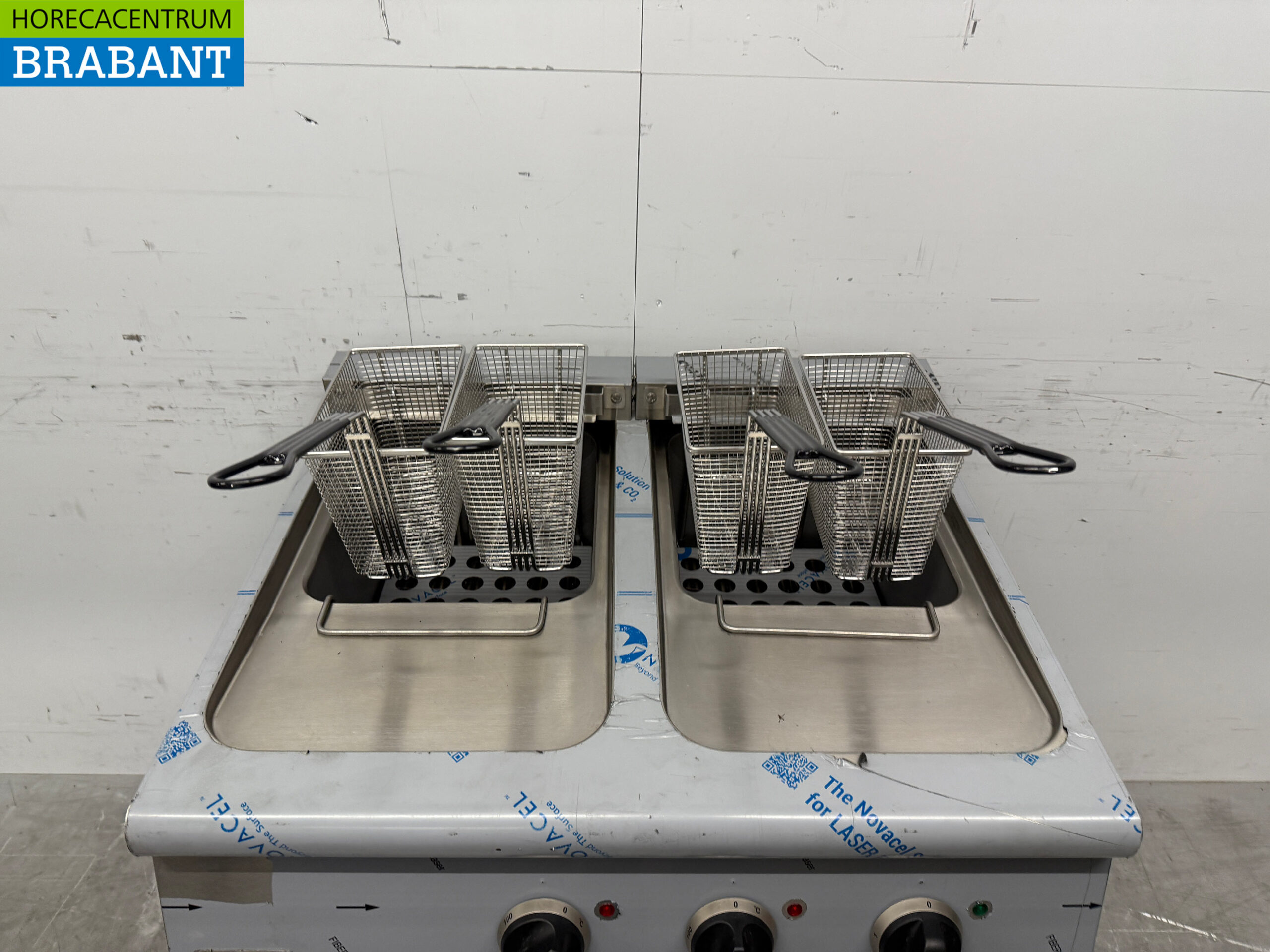 Combisteel Doppelfritteuse aus Edelstahl 2 x 18 Liter 400V Horeca – Bild 4