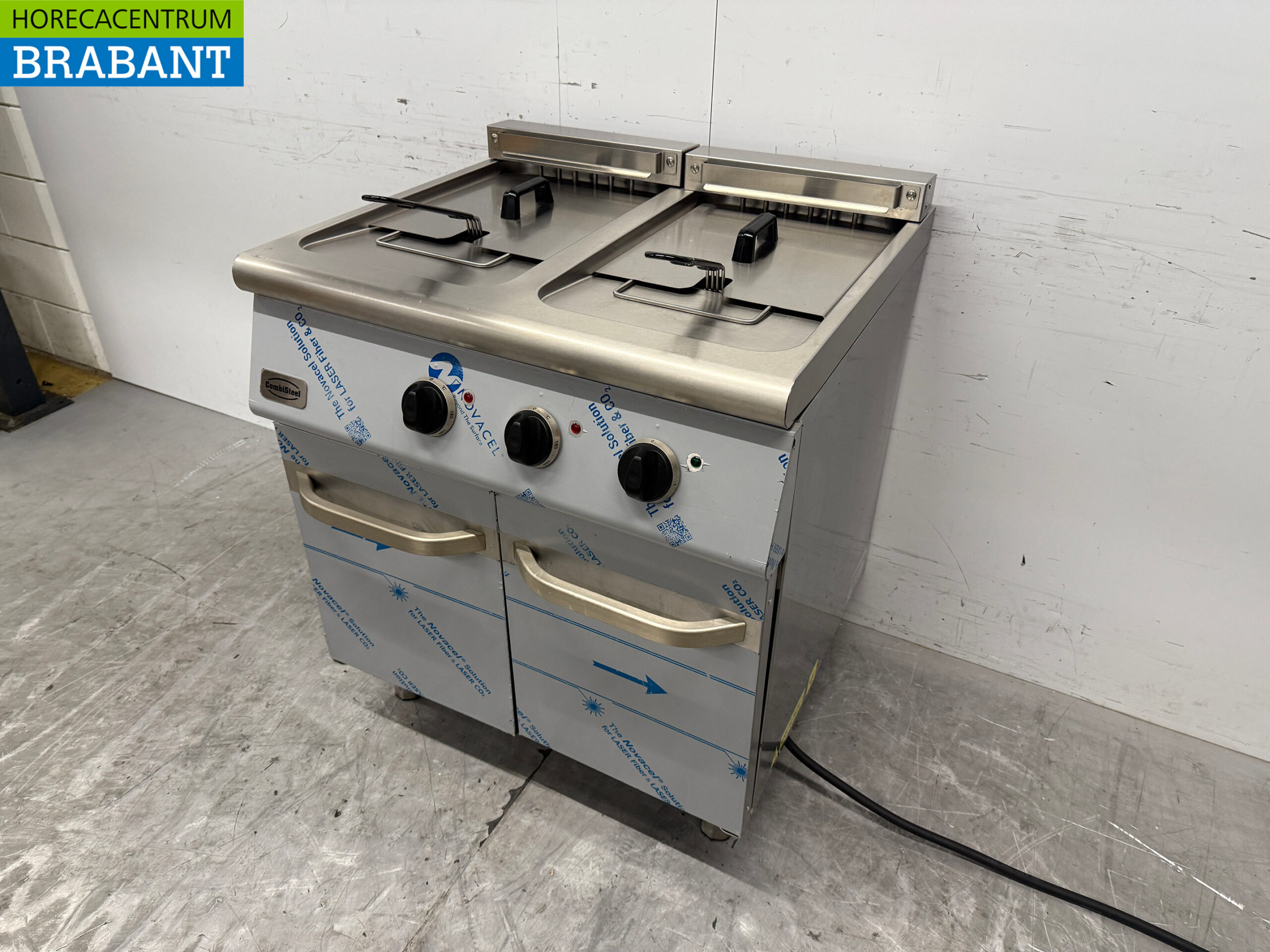 Combisteel Doppelfritteuse aus Edelstahl 2 x 18 Liter 400V Horeca – Bild 2