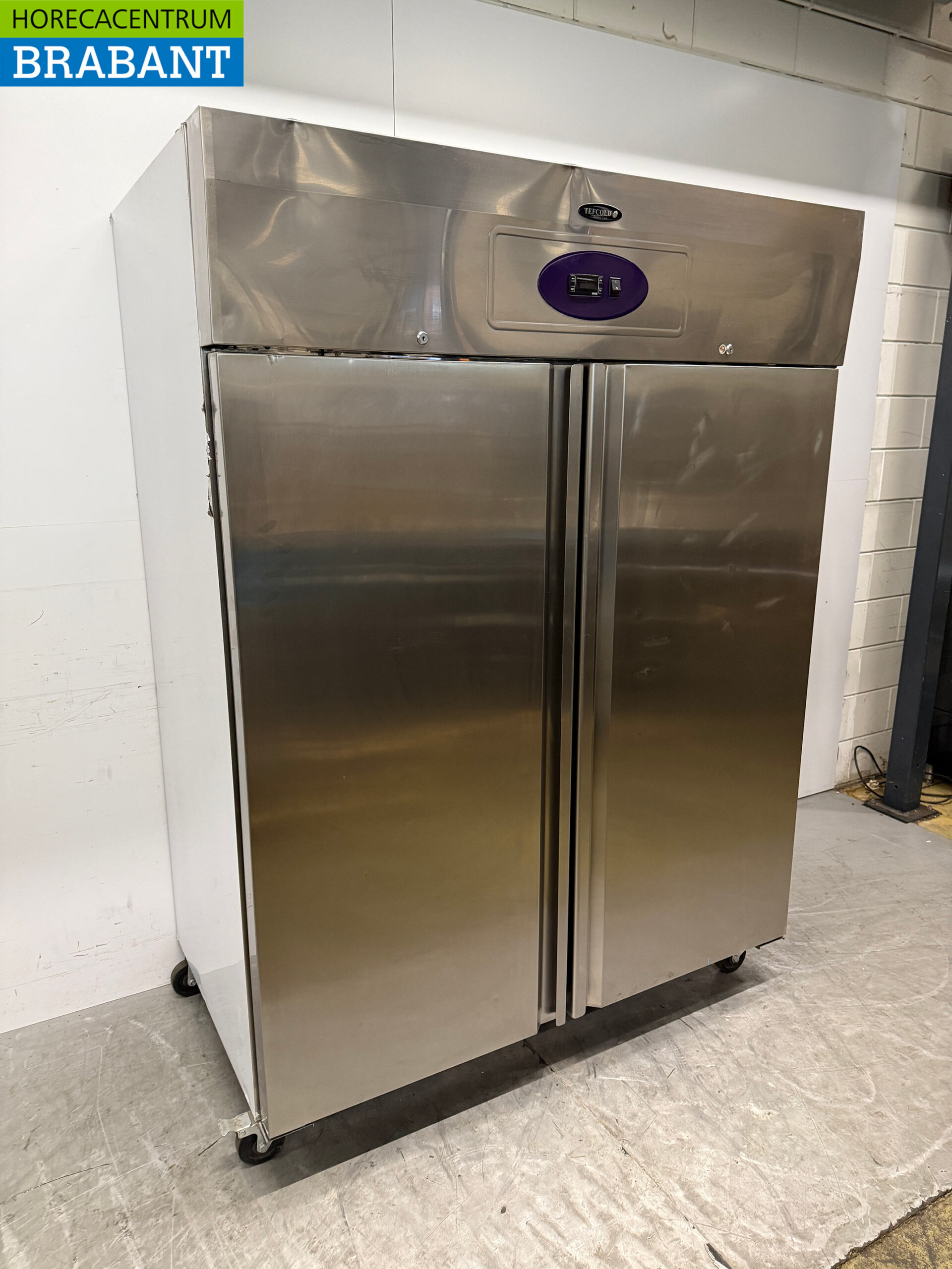 Tefcold Doppeltür-Gefrierschrank aus Edelstahl 1004 Liter Mobil 230V Horeca – Bild 3