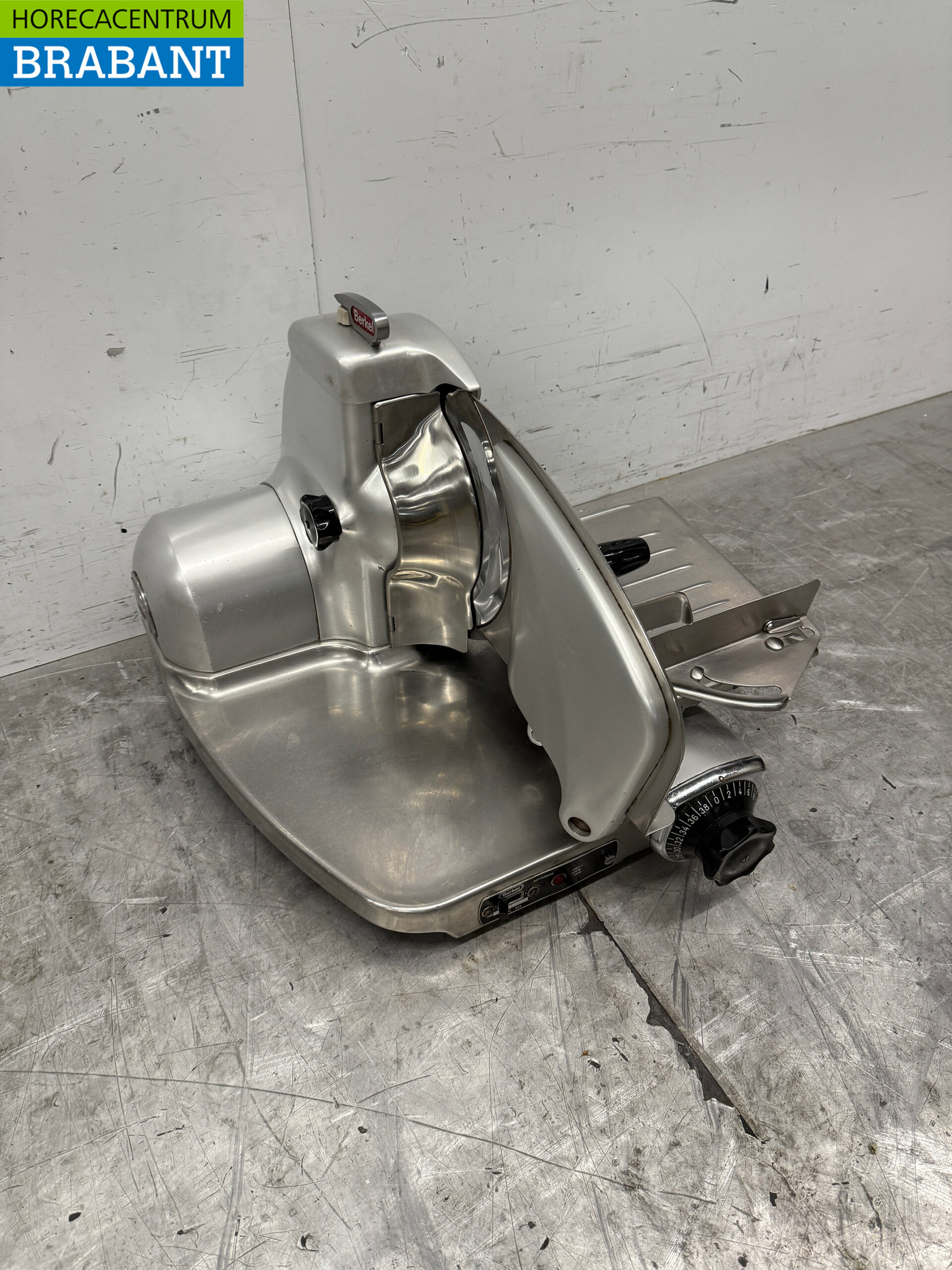 Edelstahl Berkel 834 Fleischschneidemaschine Schneidemaschine 230V Gastronomie Metzgerei – Bild 3
