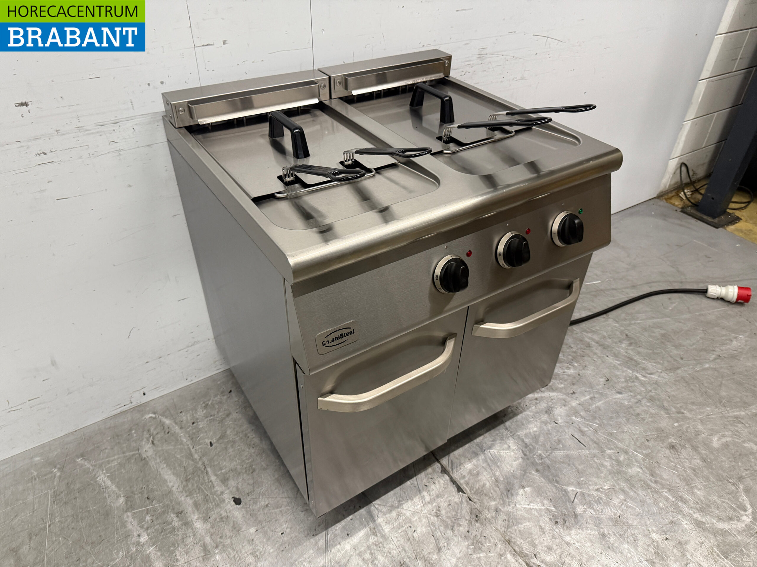 Combisteel Doppelfritteuse aus Edelstahl 2 x 18 Liter 400V Horeca – Bild 3