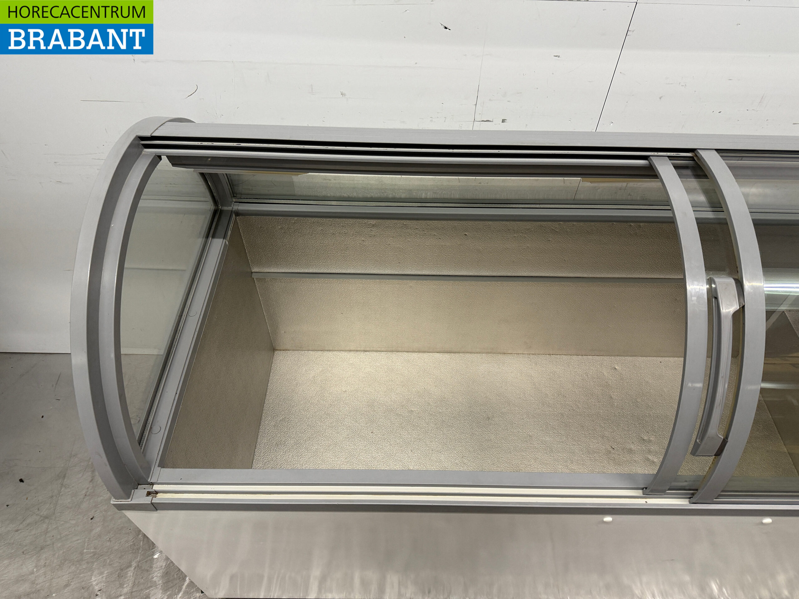 AHT Mobile Ladentiefkühltruhe Glaskuppel 710 Liter 230V Horeca – Bild 5