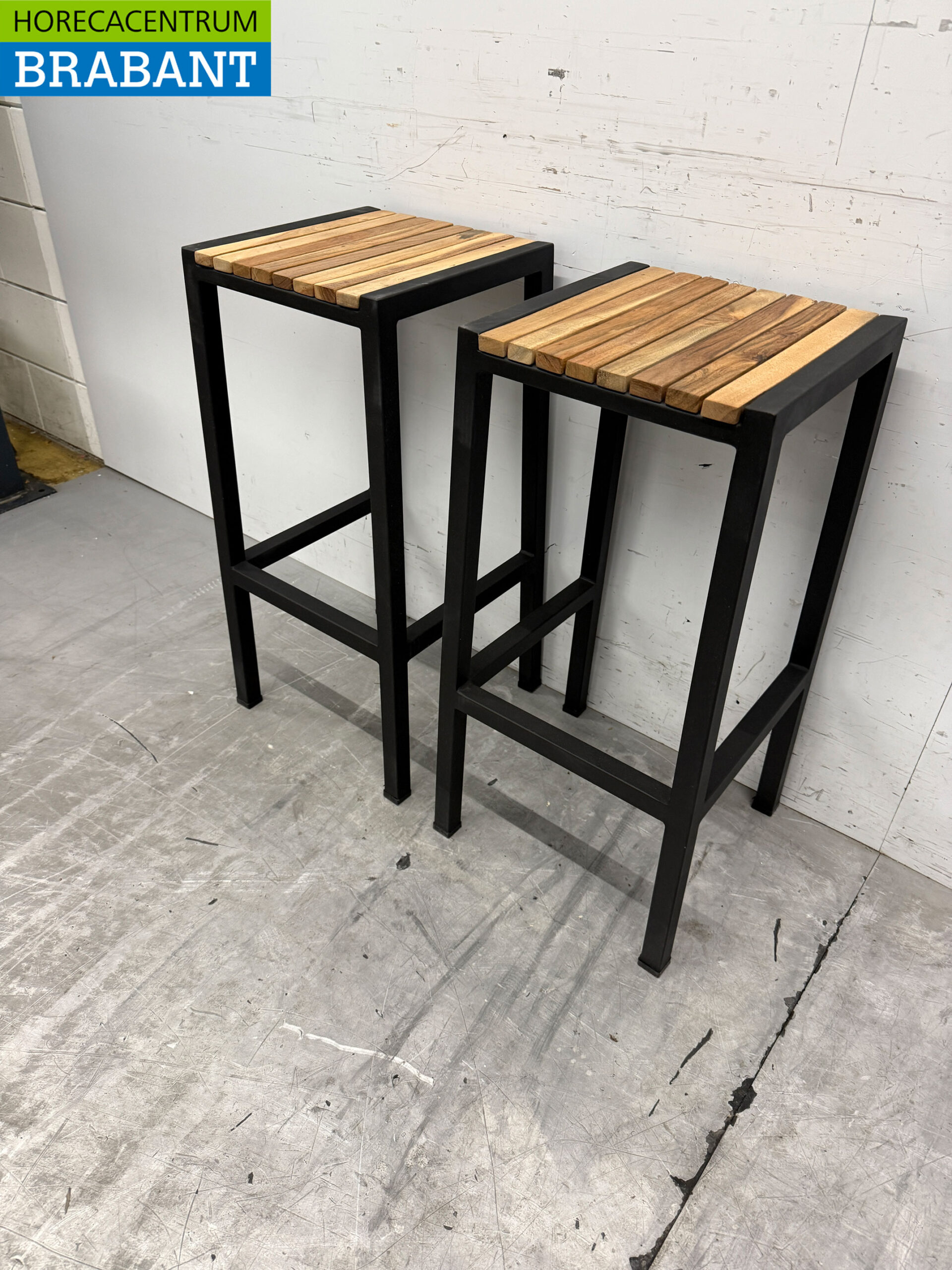 Bolero Stahl und Akazienholz Barhocker Hocker Terrassenhocker 2 Stück Catering – Bild 3