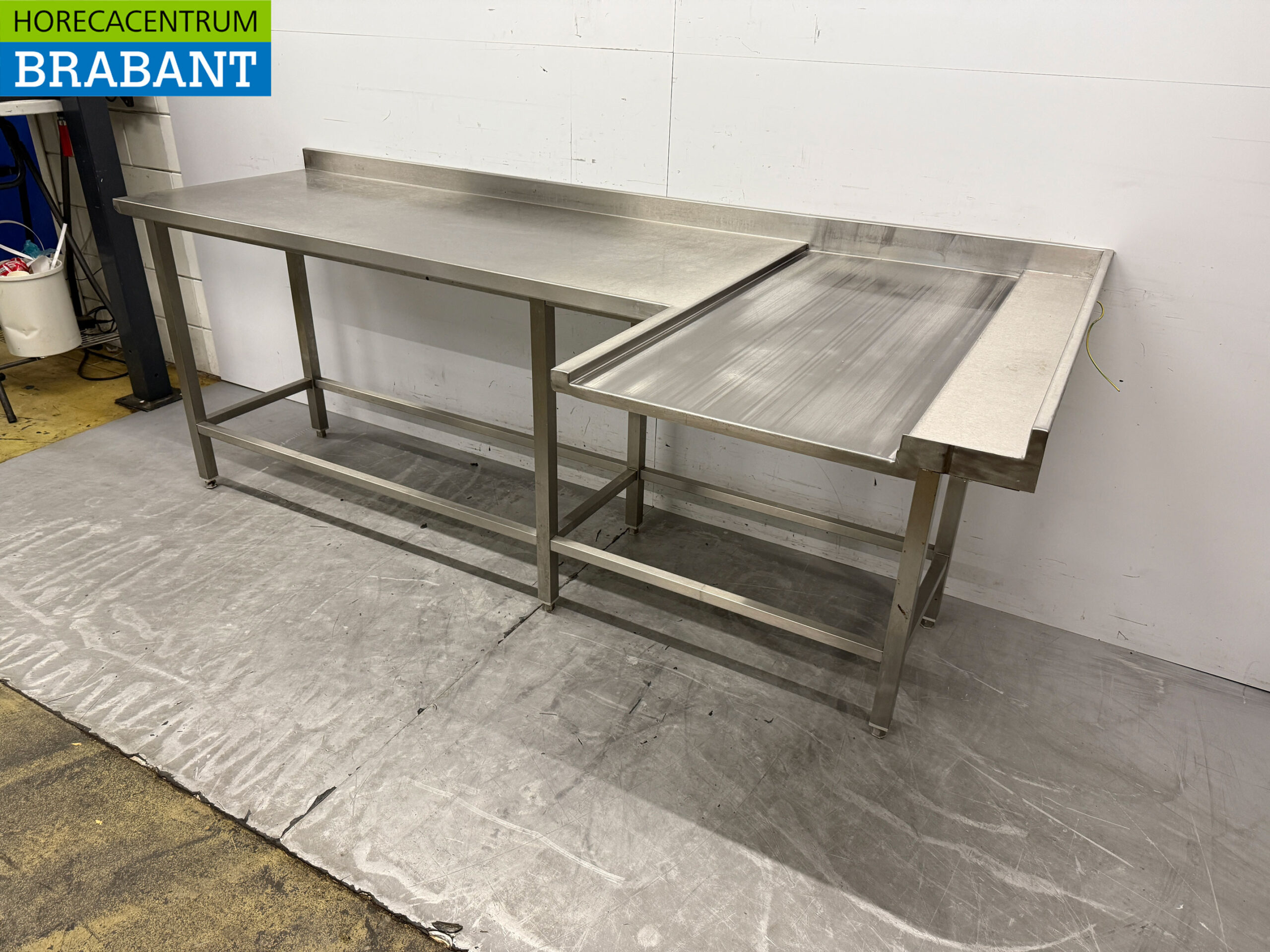 Edelstahl Entwässerungstisch T.B.V. Schiebespülmaschine 242 x 112,5 x 90,5 cm Horeca – Bild 3