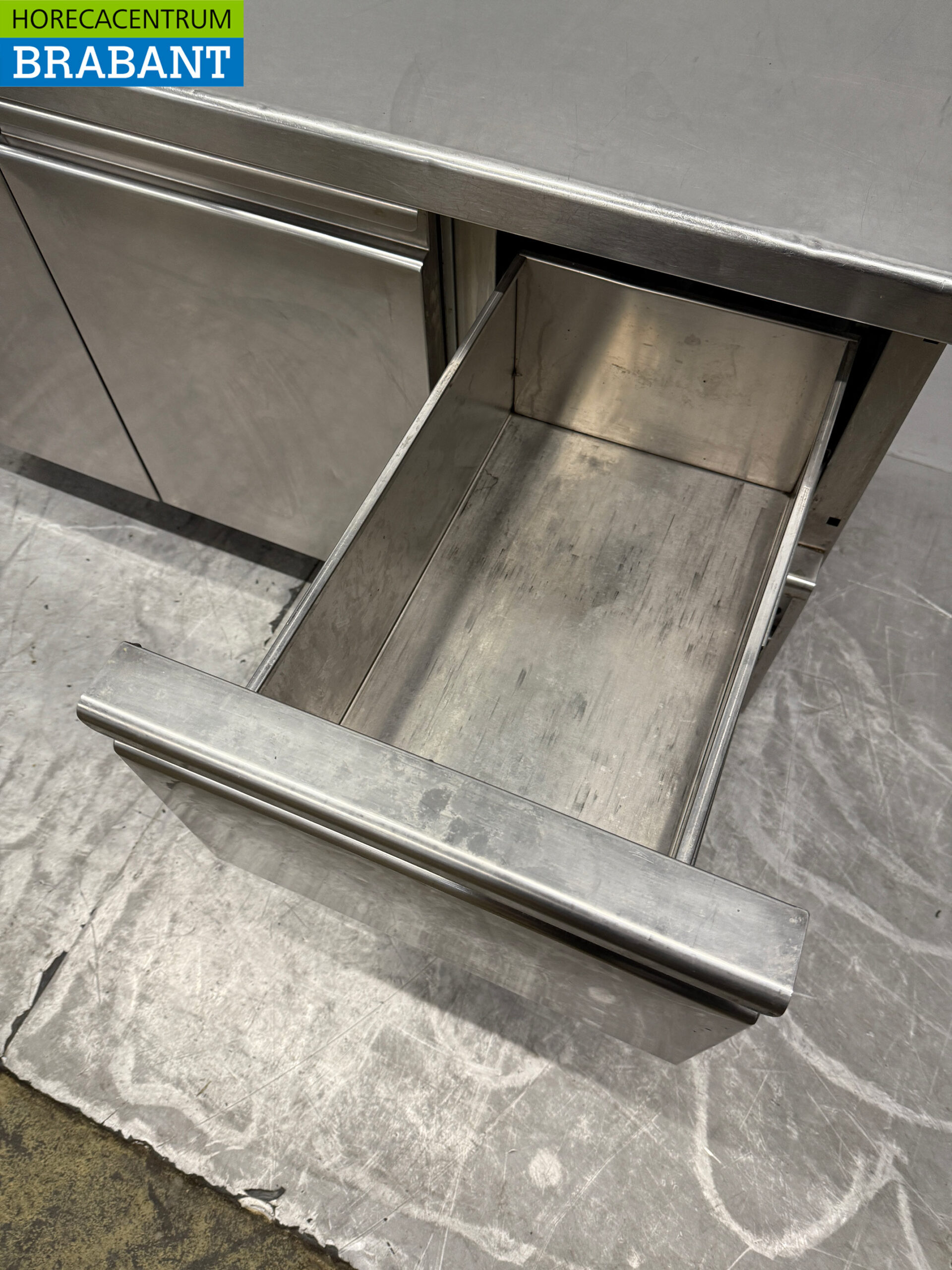 Mercatus Gekühlte Werkbank aus Edelstahl 2 Türen und 1 Schublade 147 cm 230V Horeca – Bild 5