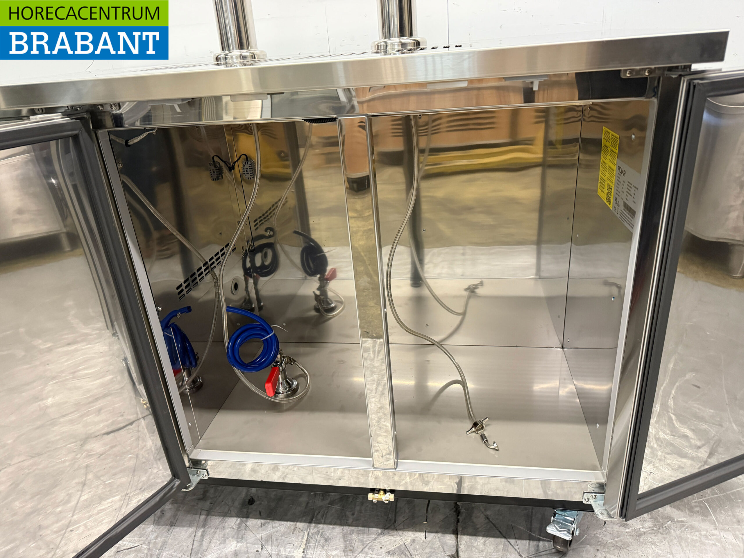 Polar GE633 Mobiler Bierkühler Fasskühler Bierzapfanlage mit Doppelzapfhahn und Zubehör 230V Horeca – Bild 4