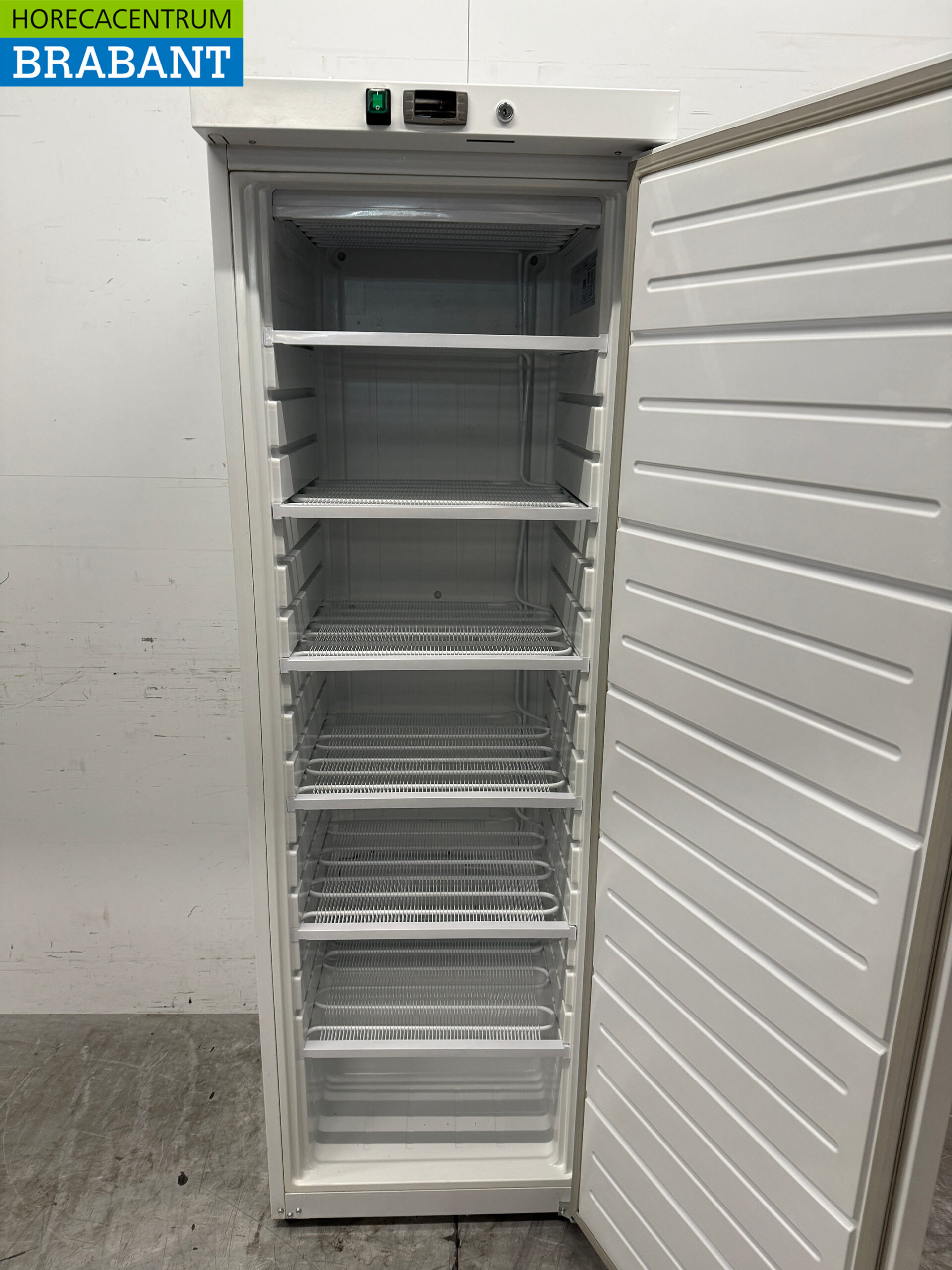 Gastro-Inox Gefrierschrank 321 Liter 230V Horeca – Bild 4