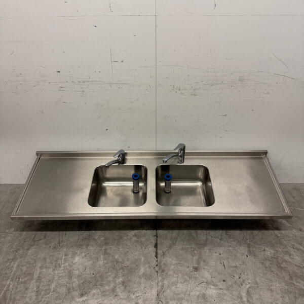 Spülbecken aus Edelstahl Doppelspüle mit Wasserhahn 183 cm Catering