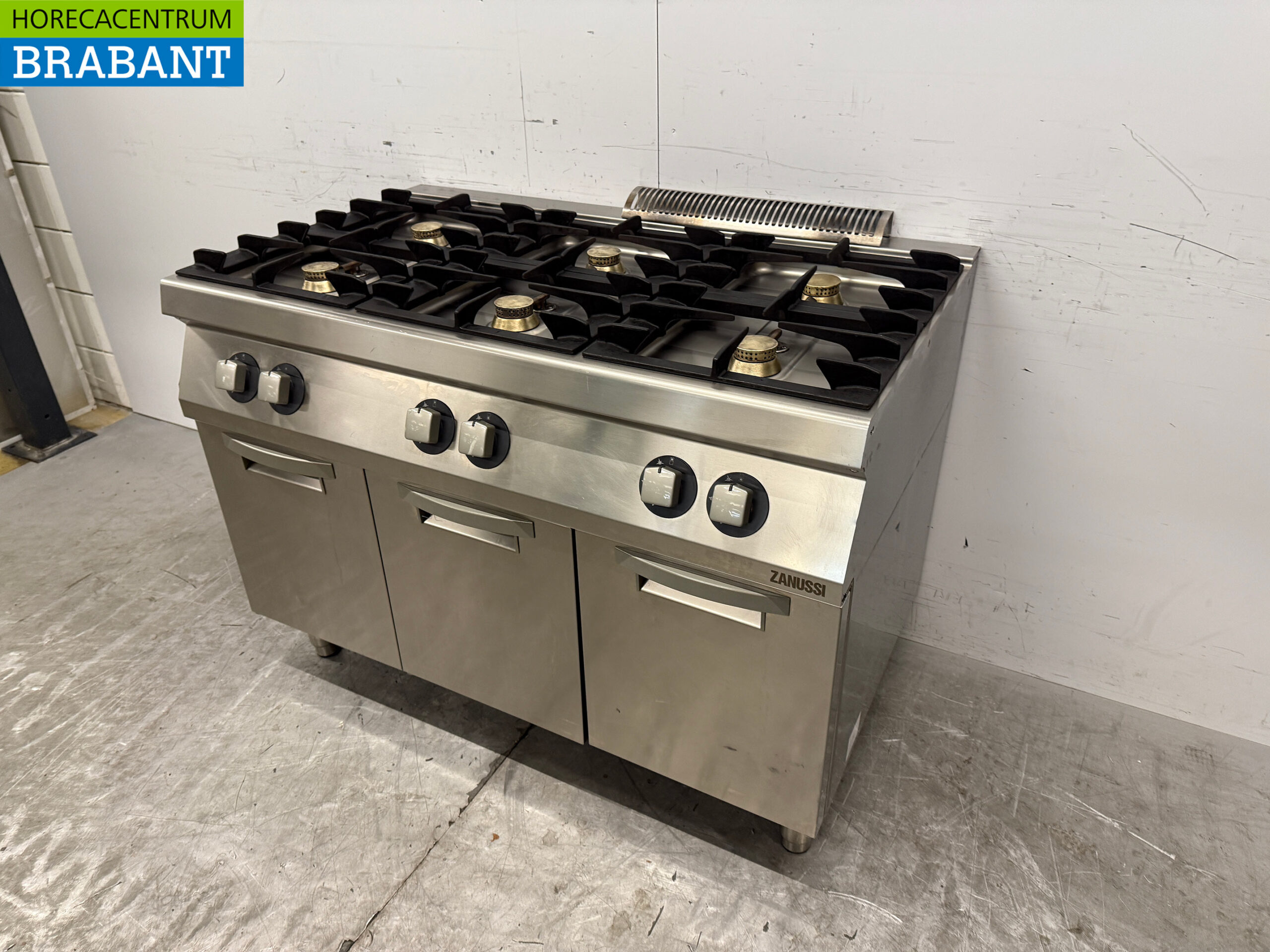 Zanussi 6-Flammen-Herd aus Edelstahl 120 cm GAS Catering – Bild 2